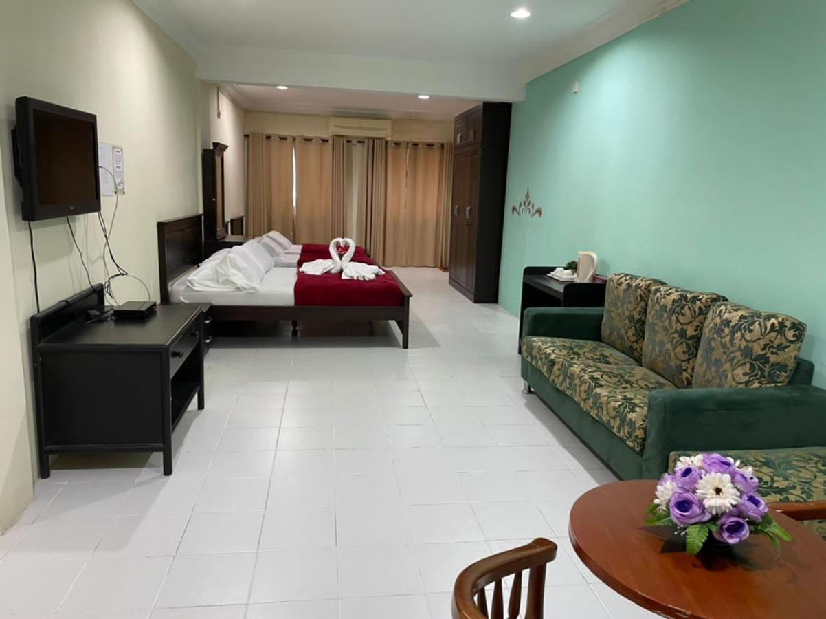 Samudera Hotel Kampung Kuala Besut Exterior foto