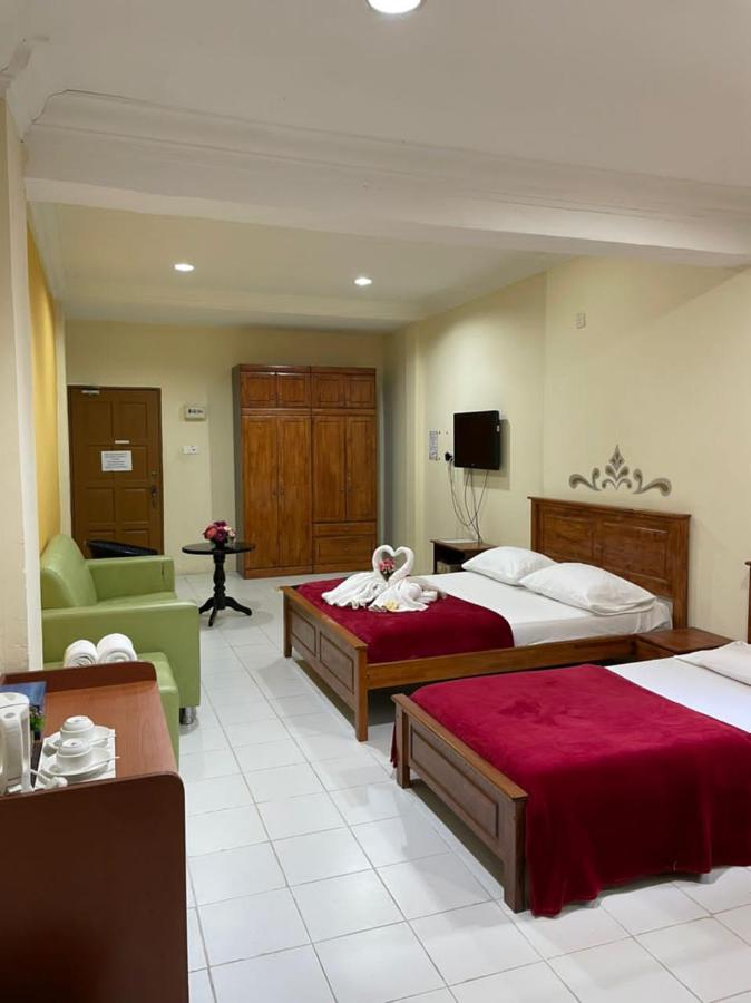 Samudera Hotel Kampung Kuala Besut Exterior foto